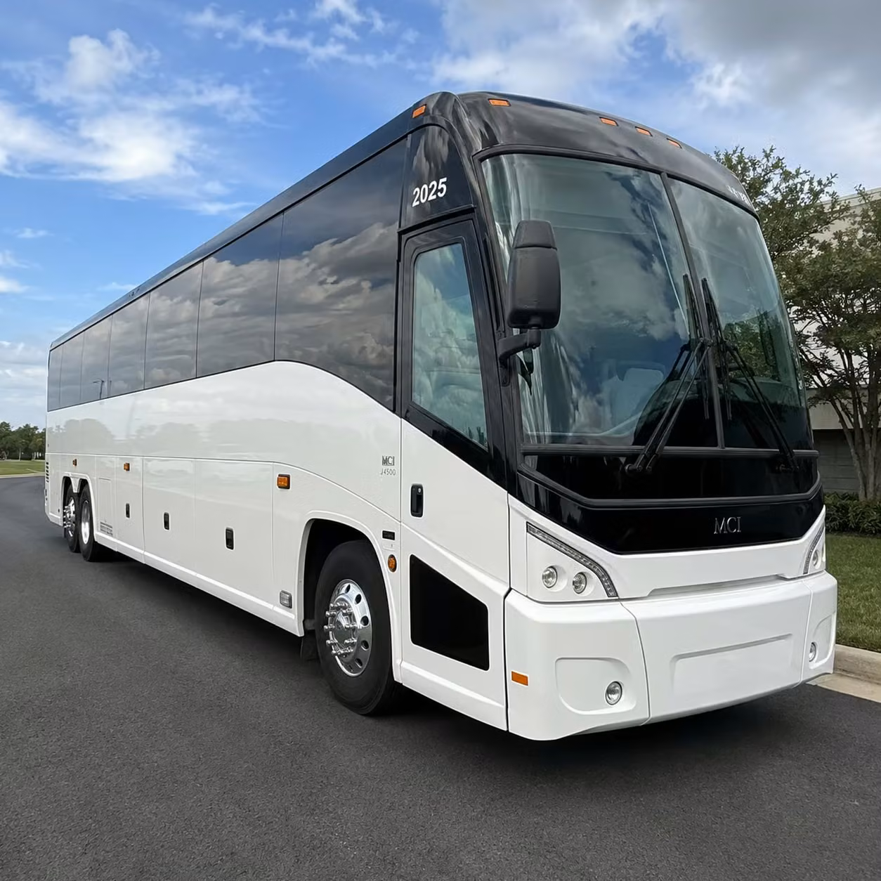 conference event shuttle bus rentals for alpharetta s busiest venues