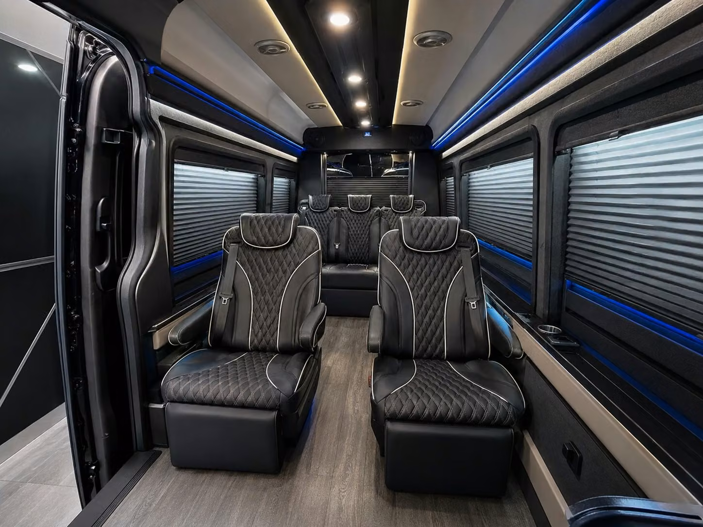 no surge pricing no splitting the group just one bus for your alpharetta airport run